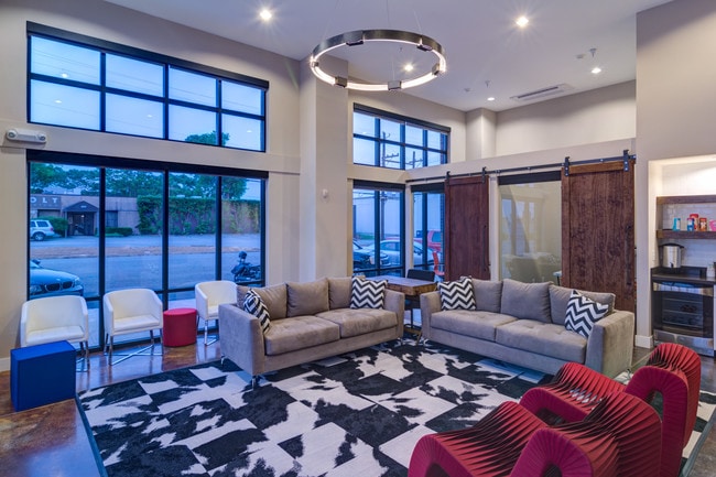 Iron City Lofts in Birmingham, AL - Foto de edificio - Building Photo