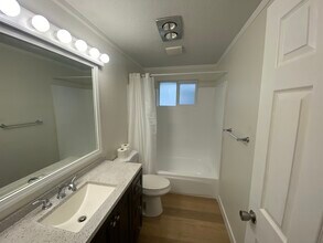 3504 132nd St SW, Unit A in Lynnwood, WA - Building Photo - Building Photo