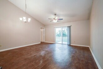 8173 Pilgrims Trace Dr in Jacksonville, FL - Building Photo - Building Photo