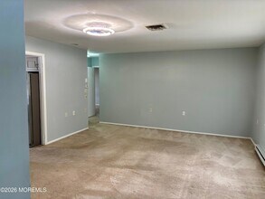 802B Balmoral Ct in Lakewood, NJ - Building Photo - Building Photo