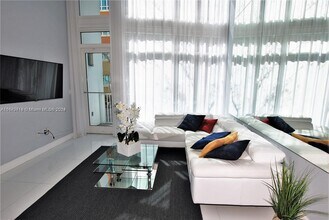 301 NE 20th Ter in Miami, FL - Foto de edificio - Building Photo
