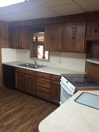 6085 Greyhound Rd photo'