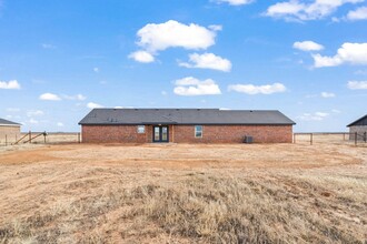 10405 N County Rd 2800 in Lubbock, TX - Building Photo - Building Photo