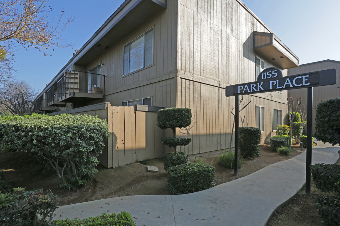 Park Place Apartments in Fresno, CA - Building Photo