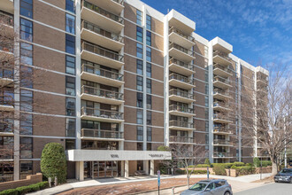 The Barkley in Arlington, VA - Building Photo - Building Photo