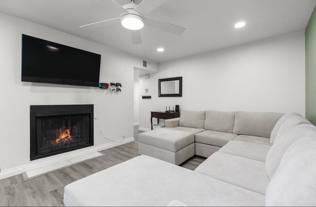 2157 Arnold Way in Alpine, CA - Building Photo - Building Photo