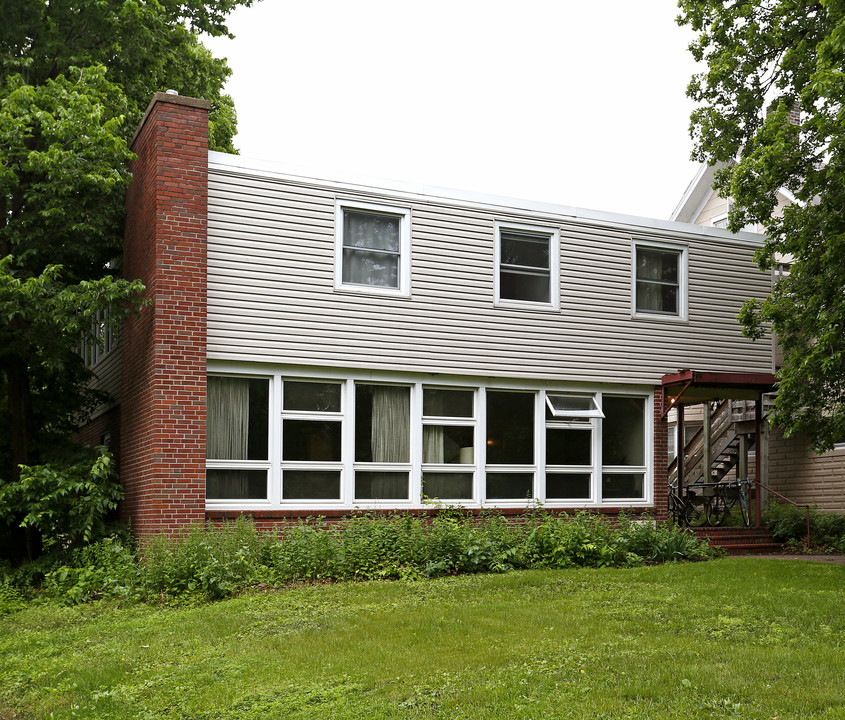 Student Housing Property in St. Paul, MN - Building Photo