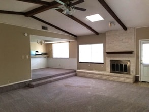 8311 Watch Tower St in San Antonio, TX - Foto de edificio - Building Photo