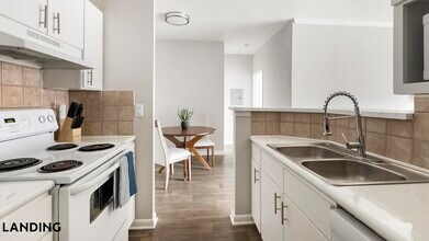 9835 Fredericksburg Rd, Unit 634 in San Antonio, TX - Building Photo - Building Photo