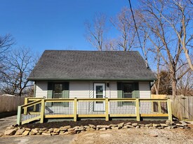 1100 S Ann St in Independence, MO - Building Photo