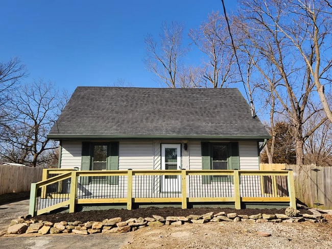 property at 1100 S Ann St