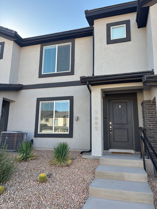 property at 1689 S Devils Garden Ln