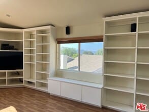 729 Kenmore Cir in Thousand Oaks, CA - Building Photo - Building Photo