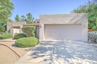 10759 N 101st Way in Scottsdale, AZ - Foto de edificio - Building Photo