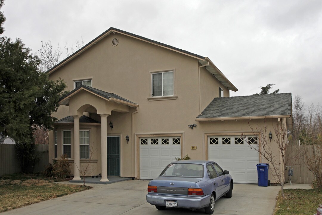 441 Harding Ave in Sacramento, CA - Building Photo