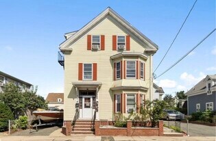 13 Jacobs St in Peabody, MA - Building Photo