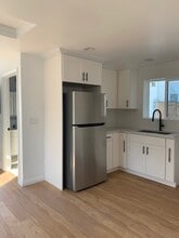 2229 S Longwood Ave in Los Angeles, CA - Building Photo - Building Photo