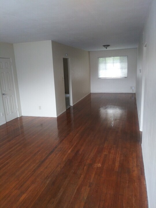 2139 Spring Park Rd, Unit #4 in Jacksonville, FL - Building Photo