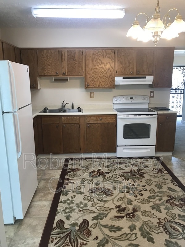 4820 St Leo Pl in Louisville, KY - Building Photo - Building Photo