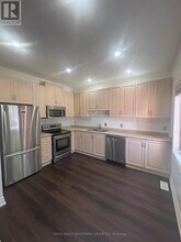 100 Beddoe Dr in Hamilton, ON - Building Photo - Building Photo
