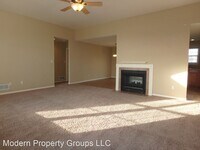 407 Golden Eagle Dr photo'