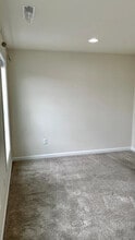 7 Locust Ln in Hopkinton, MA - Building Photo - Building Photo