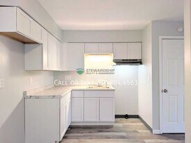 311 Engadine Ct in Sugarcreek, OH - Building Photo