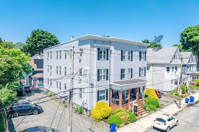 22 Auburn St in Malden, MA - Foto de edificio - Building Photo