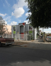 1144 N Westmoreland Ave in Los Angeles, CA - Building Photo - Building Photo