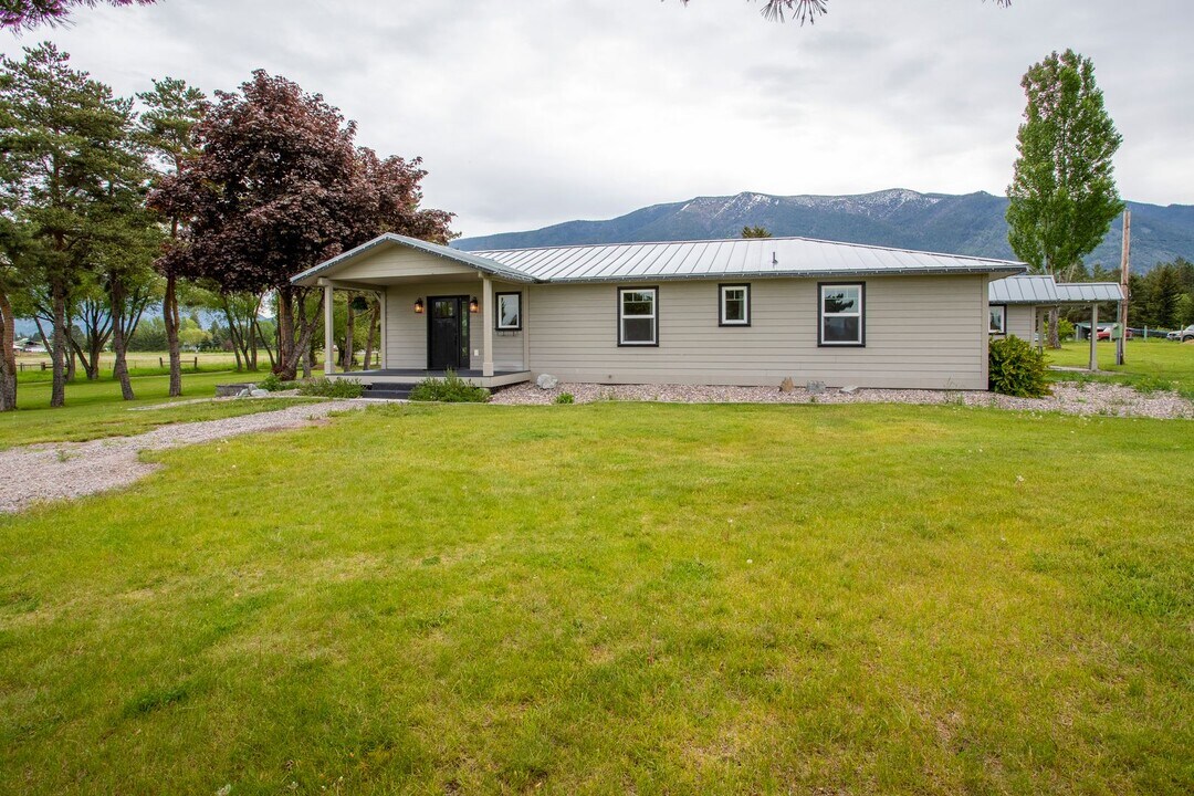 592 Homestake Trail in Columbia Falls, MT - Building Photo