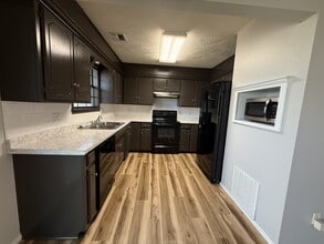 2204 Post Oak Dr in Stillwater, OK - Building Photo - Building Photo