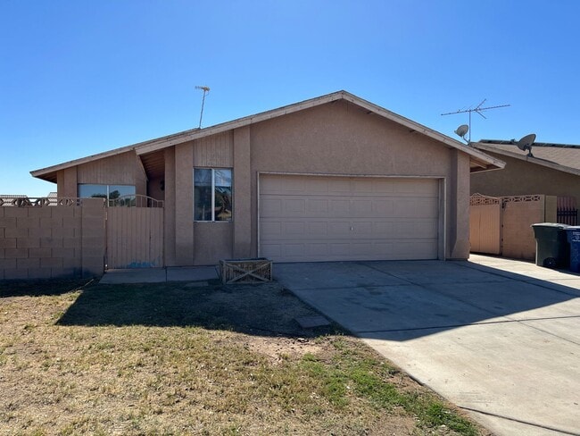 property at 4603 W 21st Ln