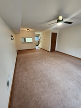 1390 Daleview Dr in Marion, IA - Building Photo - Building Photo