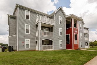 The Crown in Bowling Green, KY - Building Photo - Building Photo