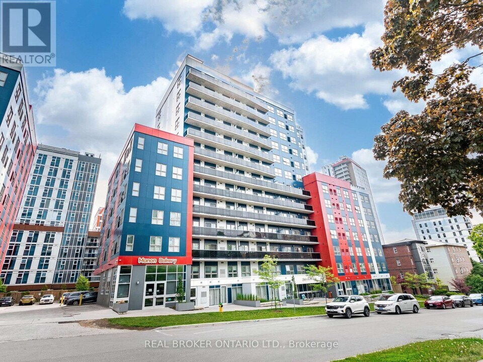 258A-258A Sunview St in Waterloo, ON - Building Photo