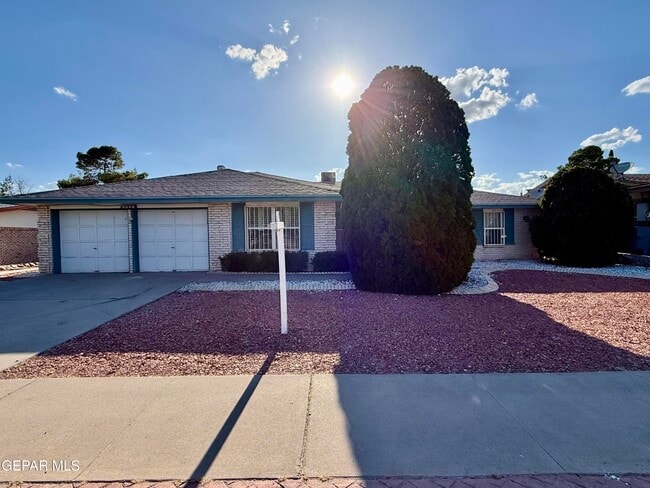 property at 1649 Lomaland Dr