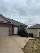 3413 Zinnia Dr in Columbia, MO - Building Photo