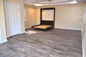 308 E Olive St in Laredo, TX - Building Photo - Building Photo