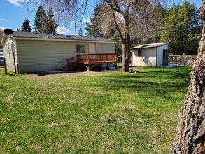 5529 Shasta Way in Klamath Falls, OR - Building Photo - Building Photo