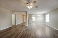 10331 Mist Ln in Houston, TX - Building Photo - Building Photo