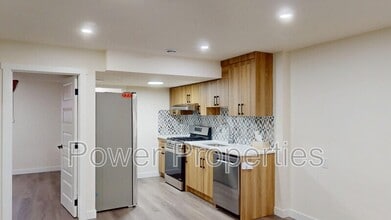 253 Walgrove Blvd SE in Calgary, AB - Building Photo - Building Photo