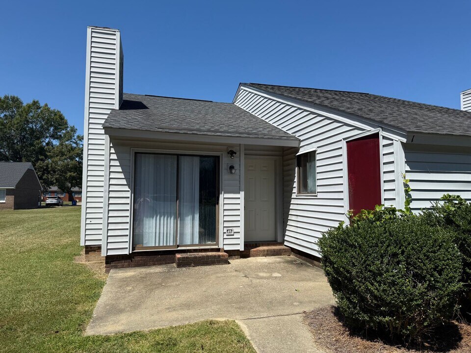3704 Nealshire Dr NW in Wilson, NC - Building Photo