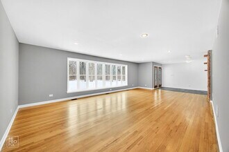 23670 N Elm Rd in Lincolnshire, IL - Building Photo - Building Photo