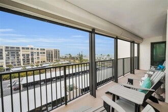 1460 Gulf Blvd in Clearwater, FL - Foto de edificio - Building Photo