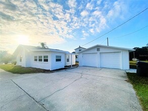 1222 St Anne Shrine Rd in Lake Wales, FL - Building Photo - Building Photo