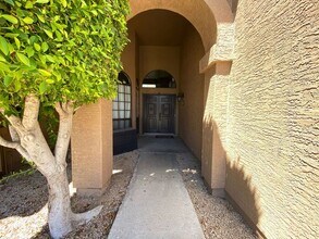 1118 W Newport Beach Dr in Gilbert, AZ - Building Photo - Building Photo