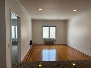 528 52nd St in West New York, NJ - Building Photo - Building Photo