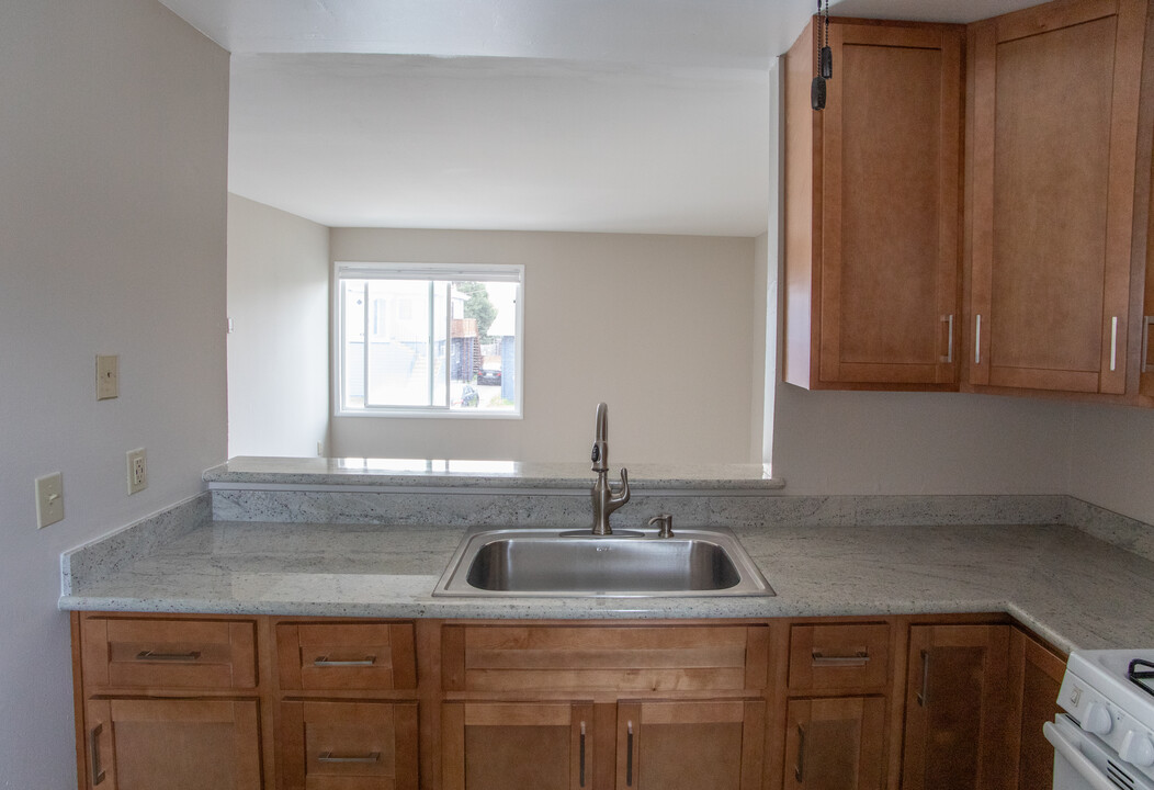 866 41st St, Unit 3 in Oakland, CA - Building Photo