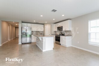 159 Southern Breeze Lp in Winter Haven, FL - Building Photo - Building Photo