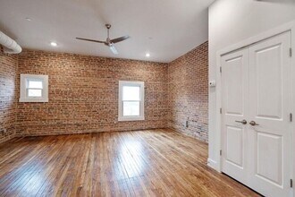 3233 O'Donnell St in Baltimore, MD - Building Photo - Building Photo